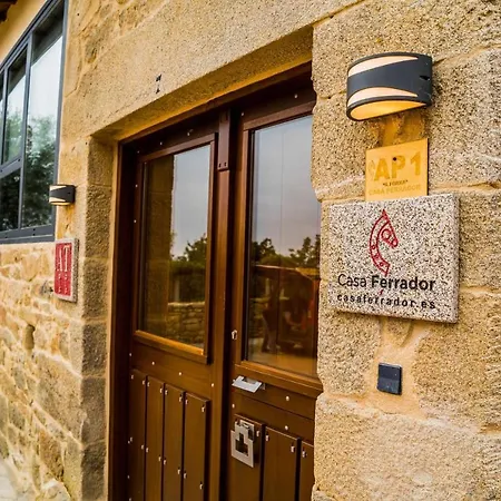 Apartamento O Yunque Casa Ferrador Ribeira Sacra
